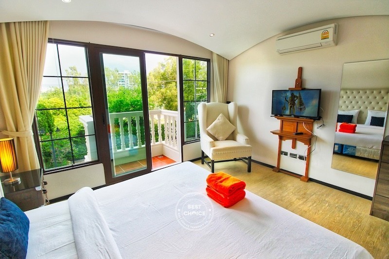 Venetian Signature Condo Resort Pattaya Studio Condo for Sale