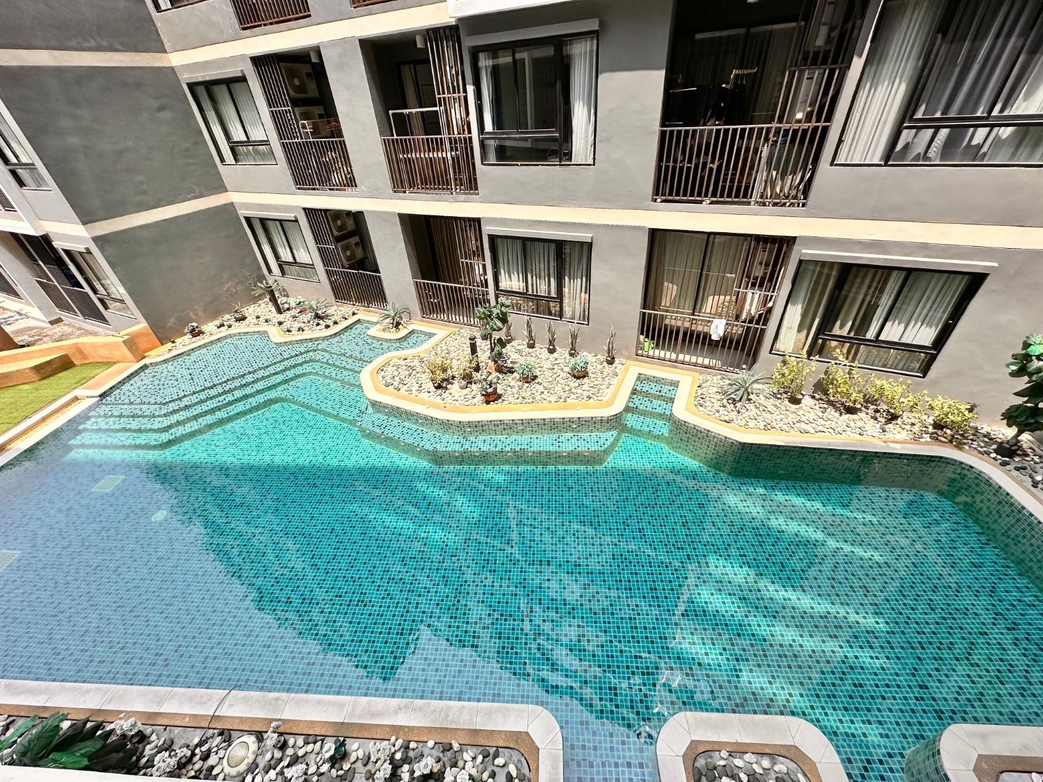 Urban Attitude - Pool View 1 Bed for Rent