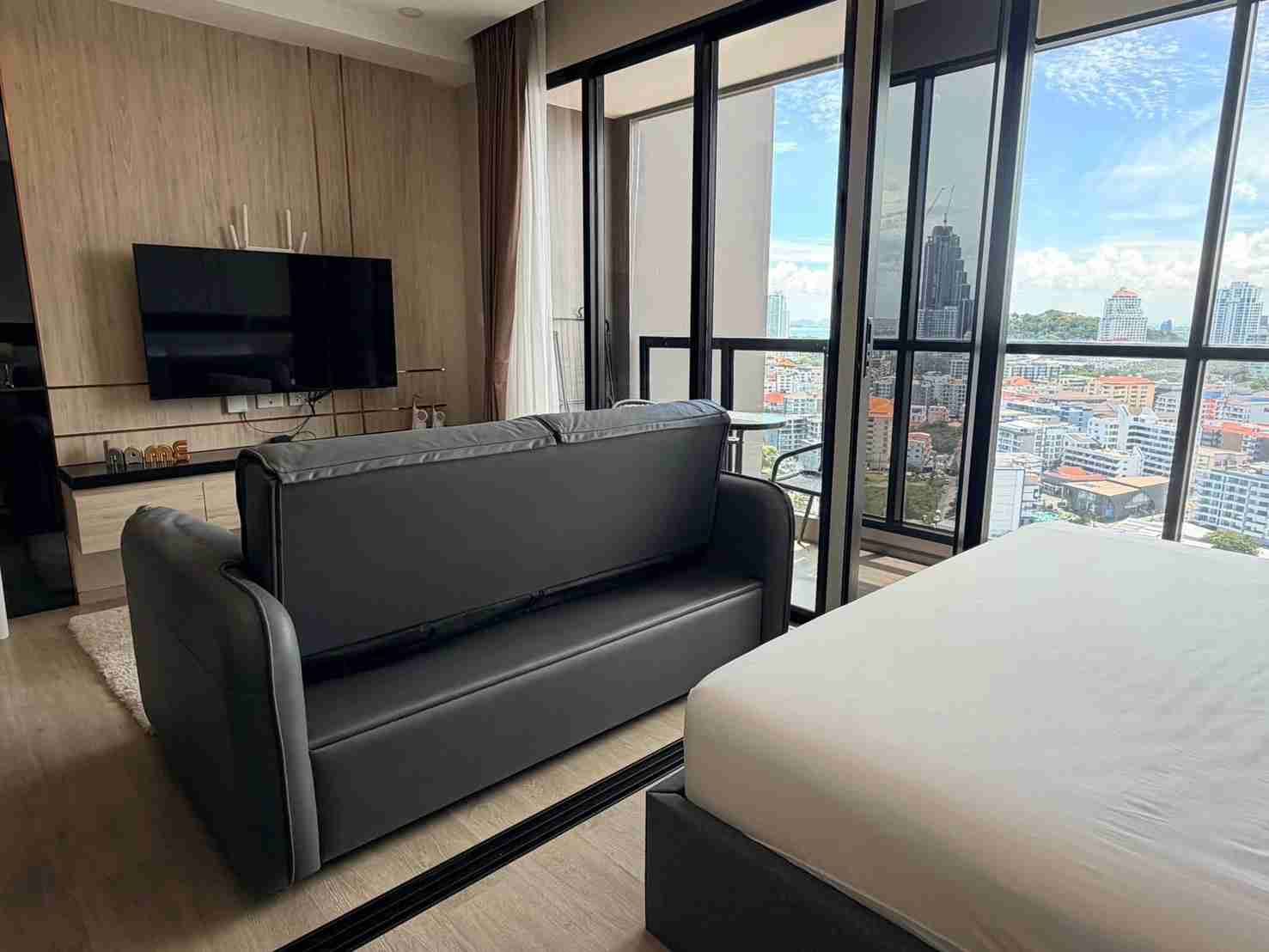 The Panora In Pratumnak Soi 5 For Rent