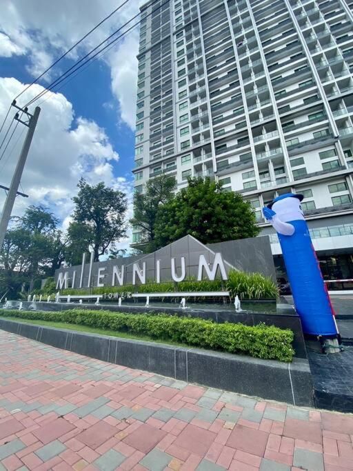 Arcadia Millennium Tower 1 Bedroom Thappraya