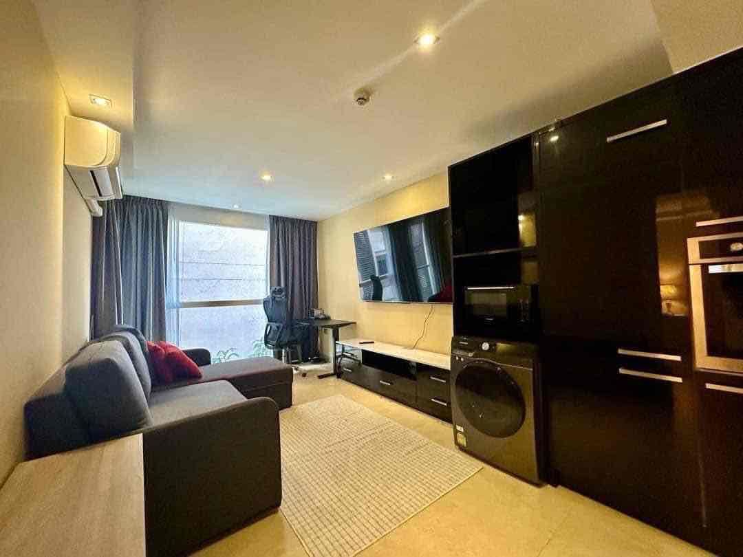 Centara Avenue Residence