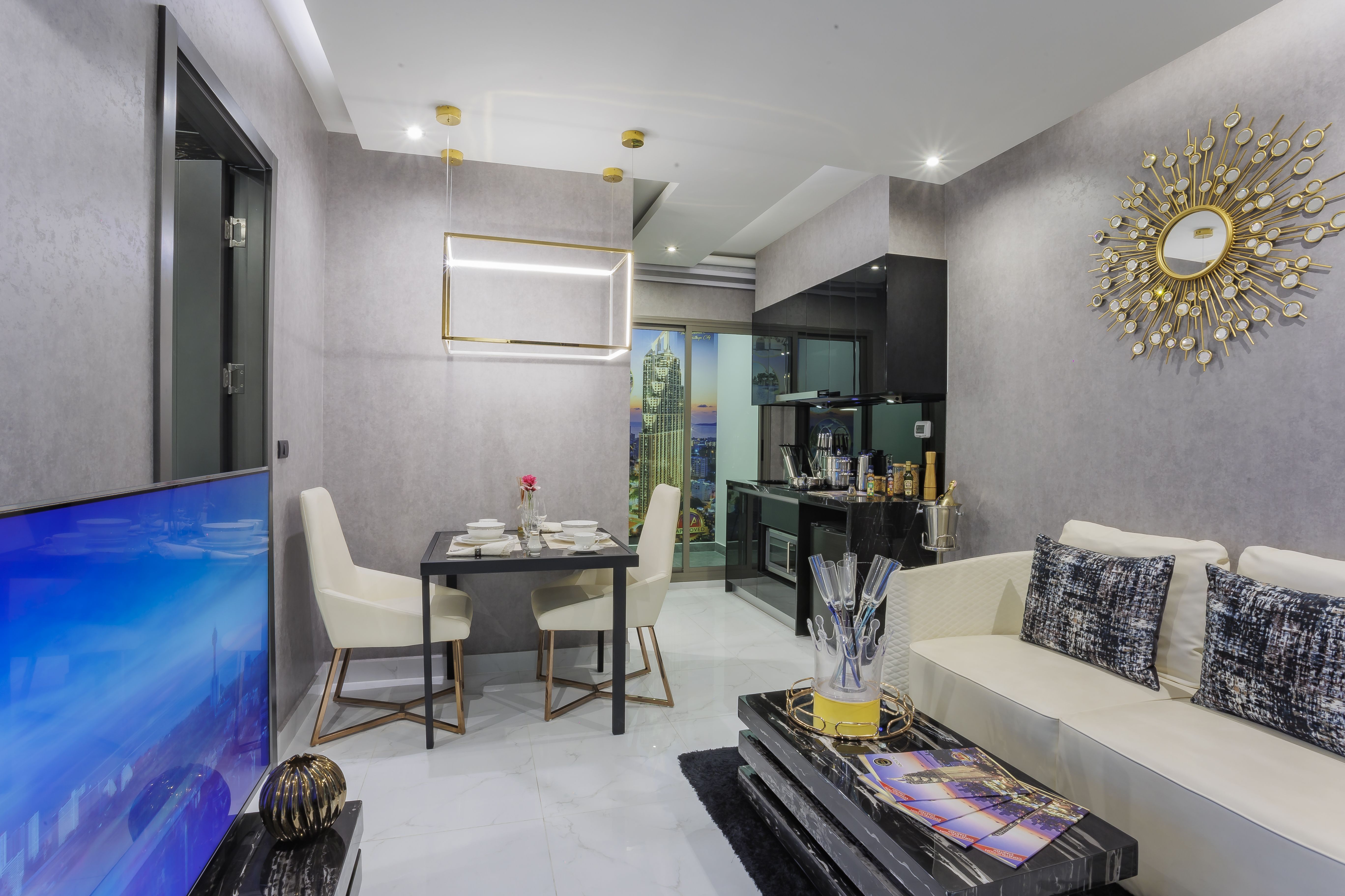 Grand Solaire 1 Bedroom Unit with Koh Larn View