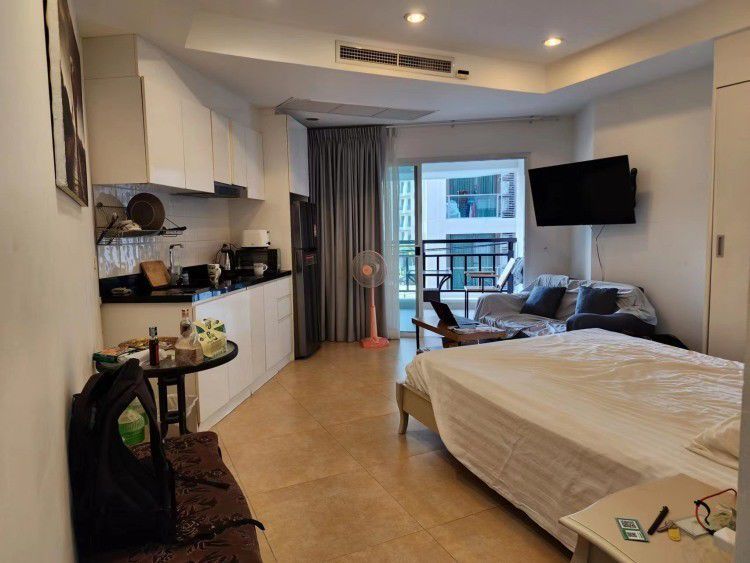 Clubhouse Residence Studio for Sale in Pratumnak Hill