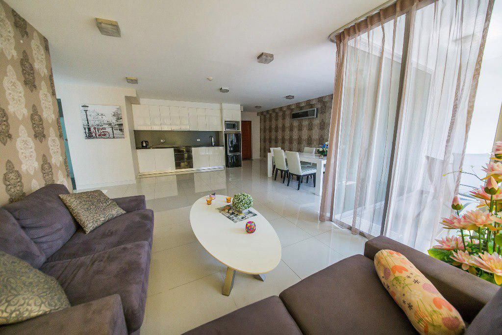 Room for rent at Park Royal2 2bed 2 bath