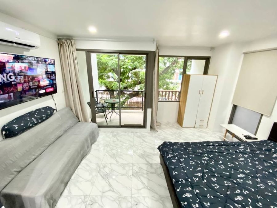 Comfy Studio: City View