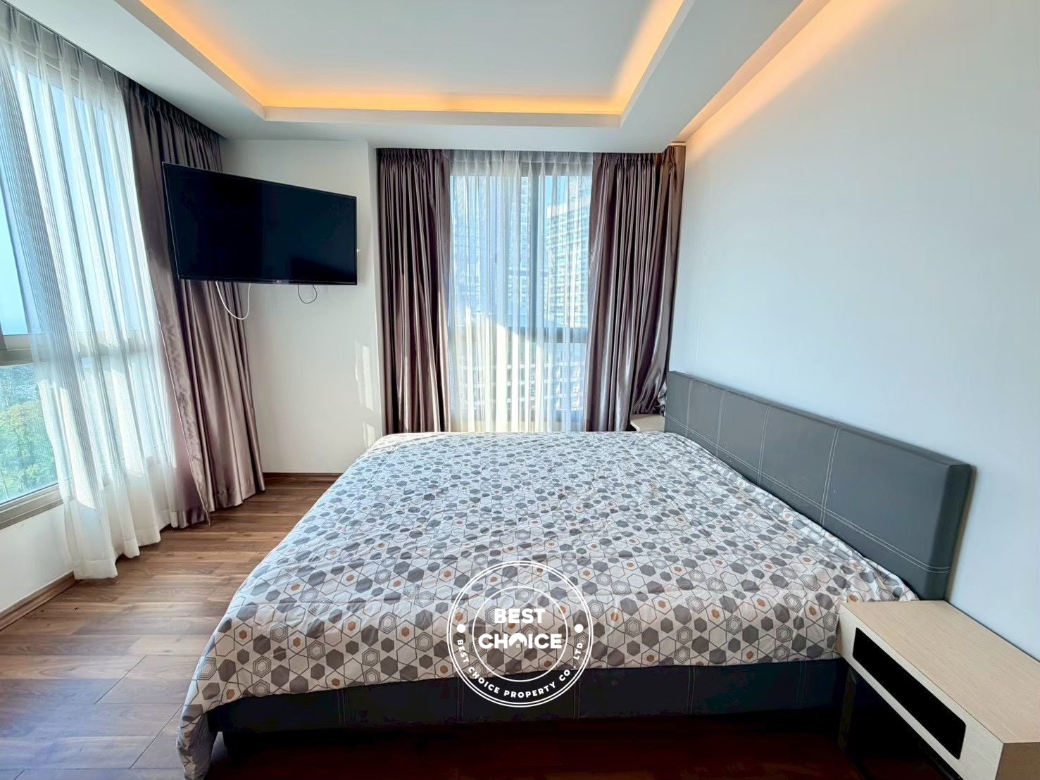 The Peak Towers | 1 Bedroom, Corner Unit | Foreign Quota | Size 47 Sq.m | Only 3,699,000 THB.*