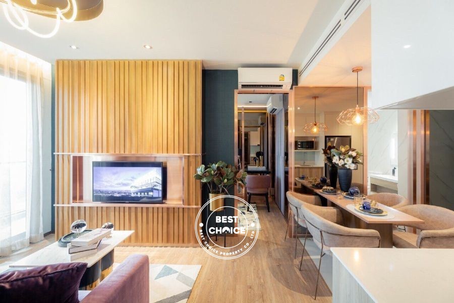 Beautiful 2 Bed / 1 Bath for Sale
