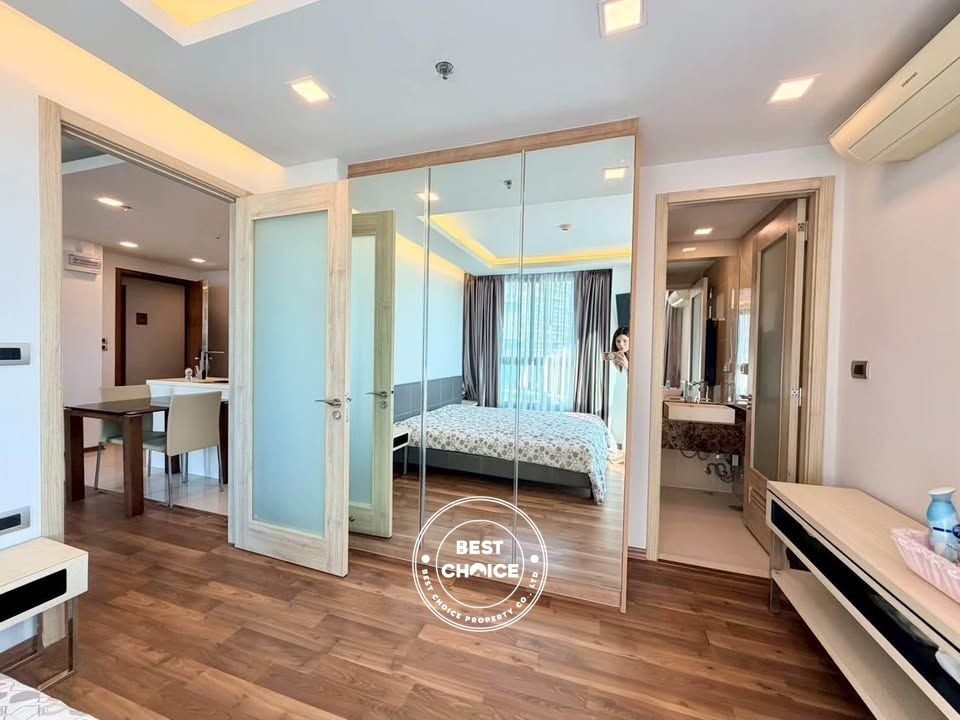 The Peak 1 Bedroom corner unit for sale Foreign quota.