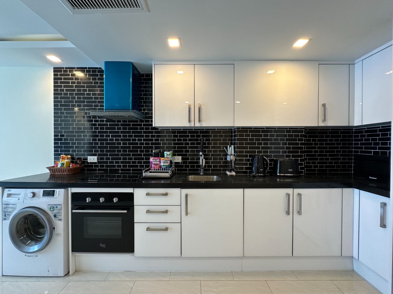 Grand Avenue I 2 beds for City lover I MonthStay Z