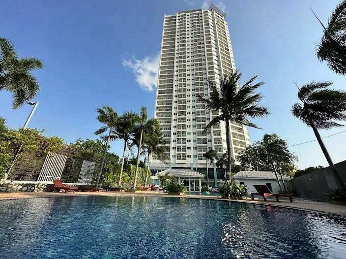 Condo for sale: AD Wongamat, North Pattaya. Beautiful unit, fully furnished, move in Ready