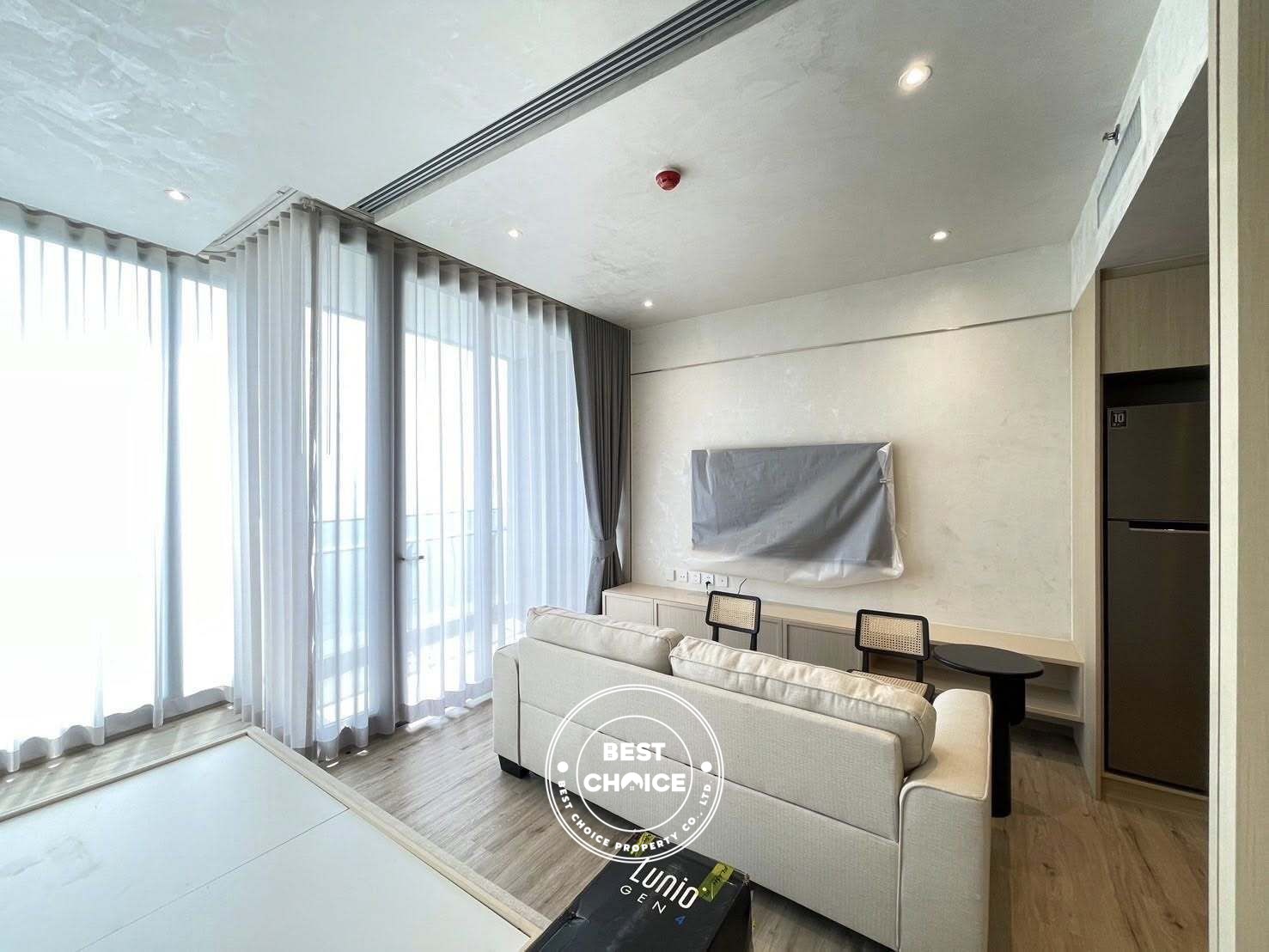 Spacious 1 bedroom for Rent in AROM