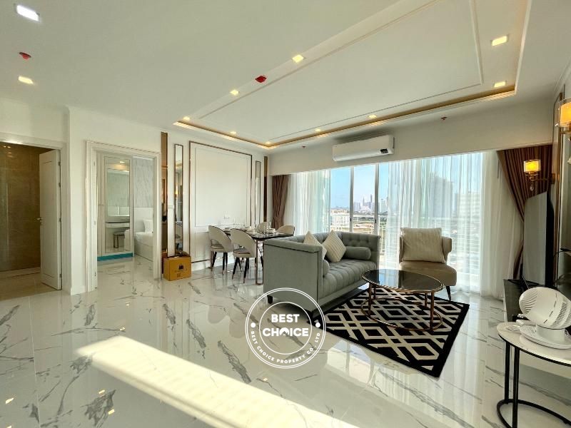 Spacious 2 BR apartment