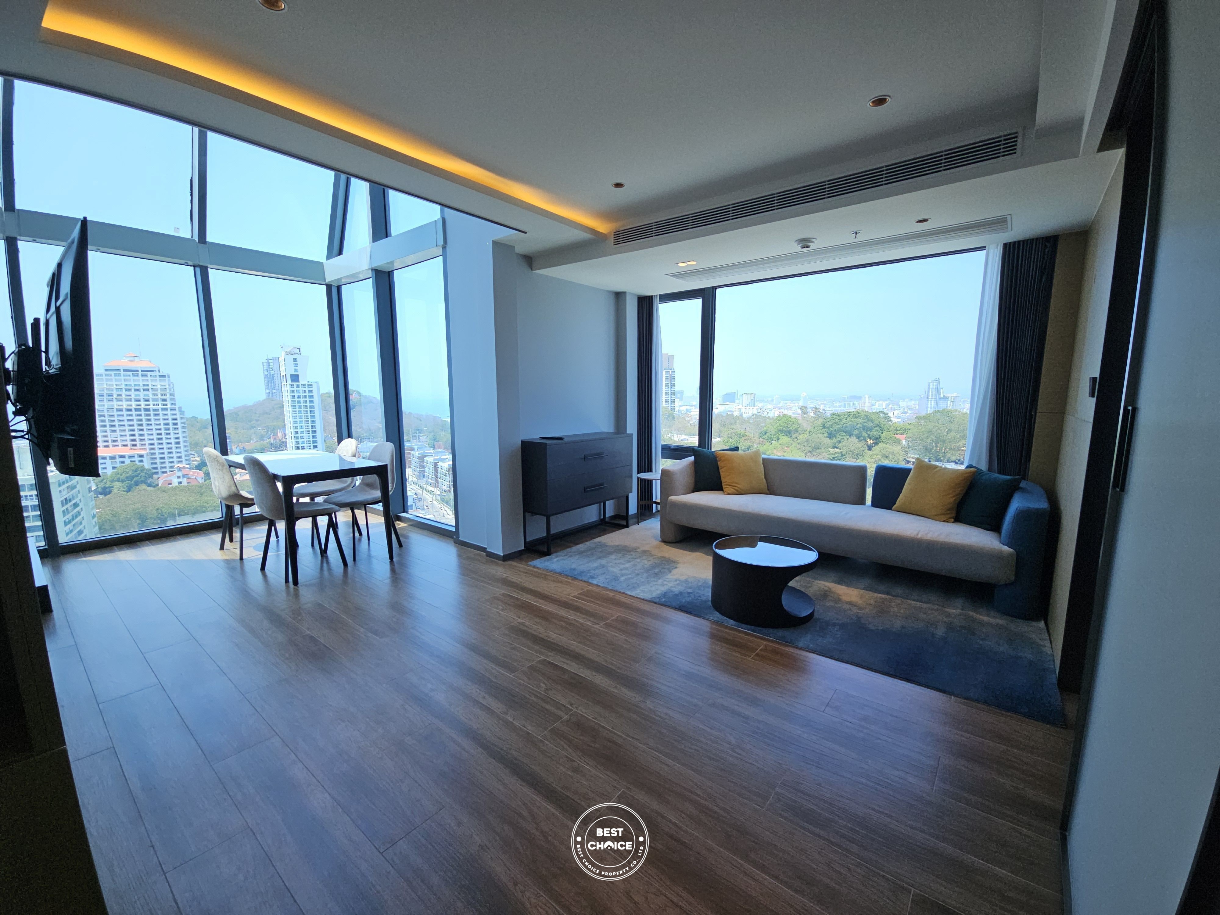 Duplex Penthouse with Sea & Hill Views | Pratumnak Soi 5