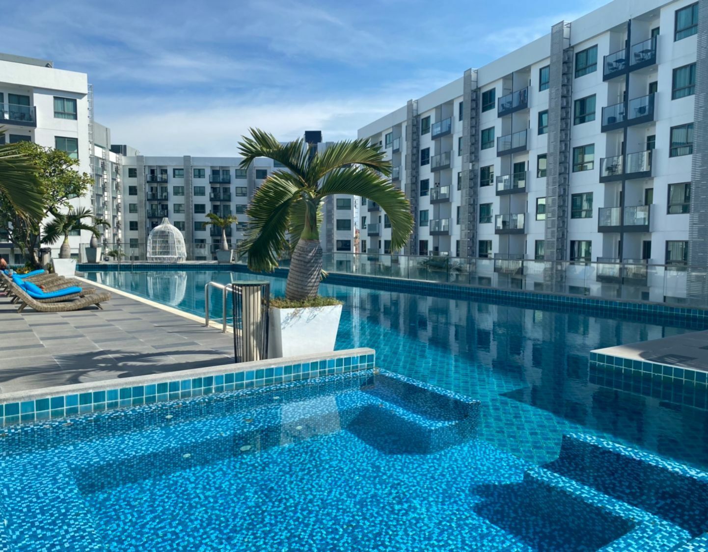 🔥 2-Bedroom Condo at a Great Price in Arcadia Beach Resort!