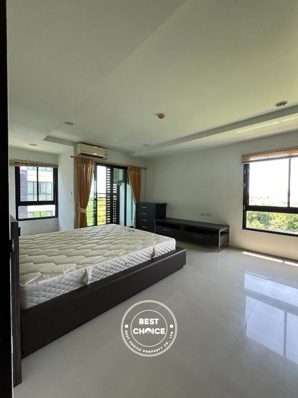 Spacious 1BR with Pool View in Na Jomtien